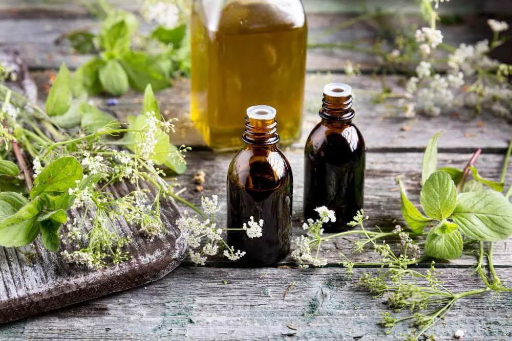 Consejos para la limpieza del hogar: productos caseros que sí funcionan 2 Aceites esenciales para la limpieza del hogar