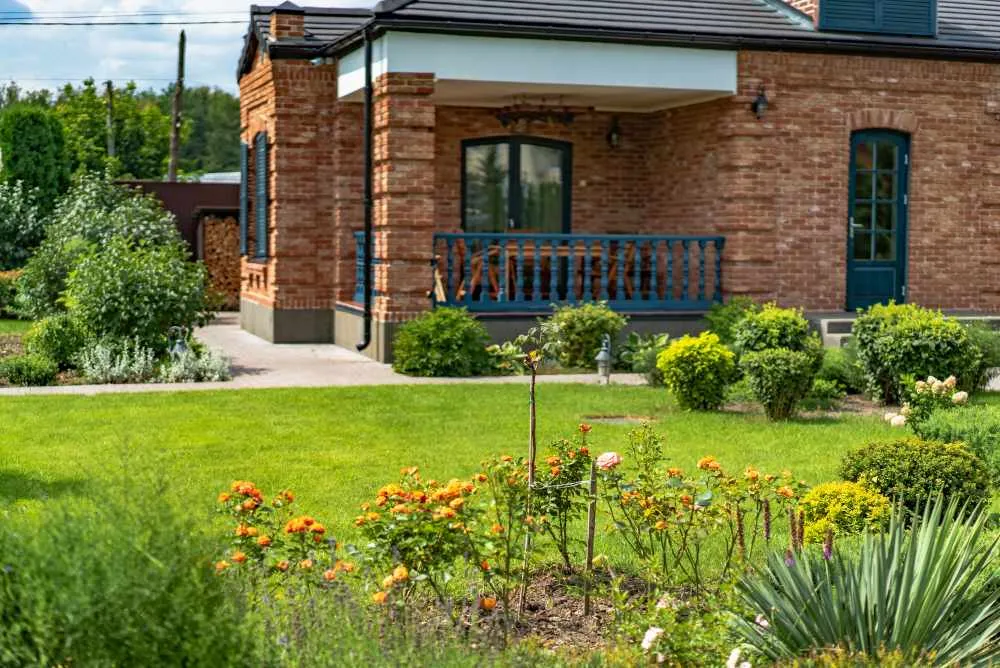 Claves y consejos para cuidar tu jardín según su tamaño 4 Cuidados para tu jardín grande